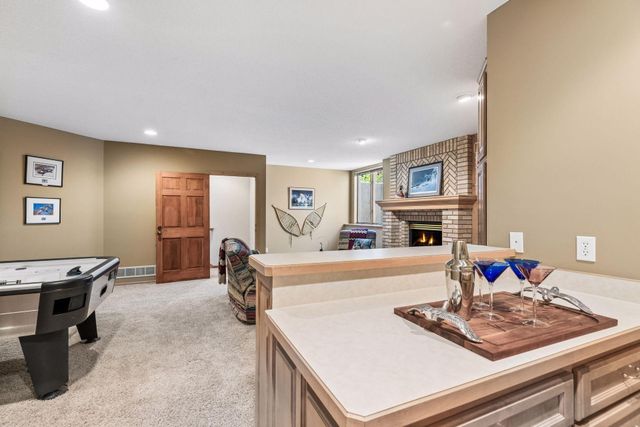 23 Scotch Pine Circle, Saint Paul, MN 55127