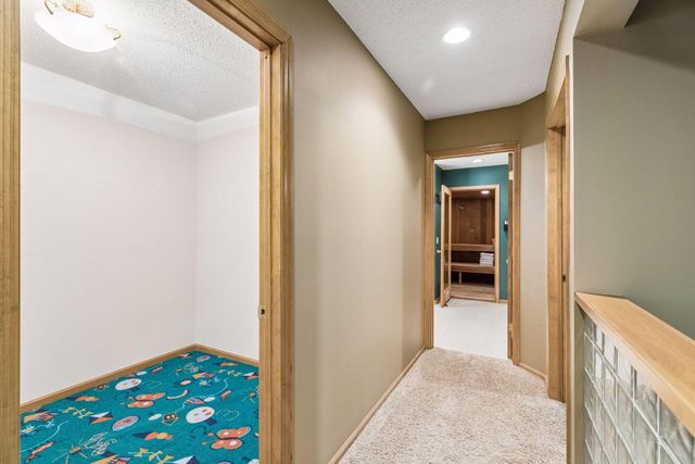 23 Scotch Pine Circle, Saint Paul, MN 55127