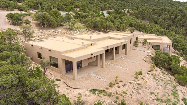 2704 Buffalo Lane, Santa Fe, NM 87501