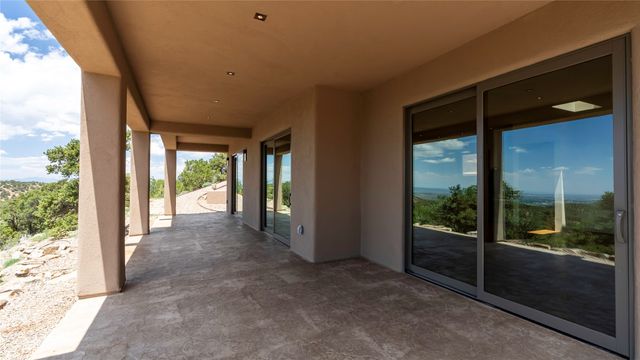 2704 Buffalo Lane, Santa Fe, NM 87501
