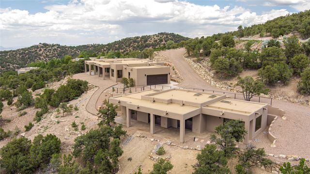 2704 Buffalo Lane, Santa Fe, NM 87501