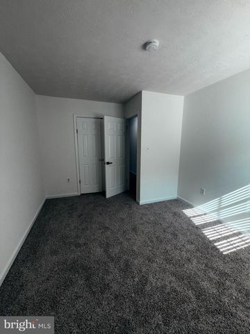 8915 GRANDHAVEN AVE, Upper Marlboro, MD 20772