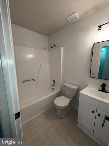 8915 GRANDHAVEN AVE, Upper Marlboro, MD 20772
