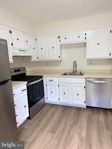 8915 GRANDHAVEN AVE, Upper Marlboro, MD 20772