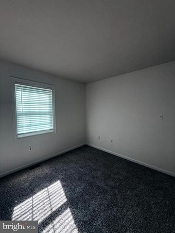 8915 GRANDHAVEN AVE, Upper Marlboro, MD 20772