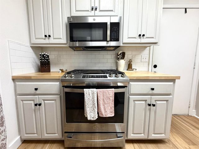 205 Yvonne Ln., Marshall, TX 75672