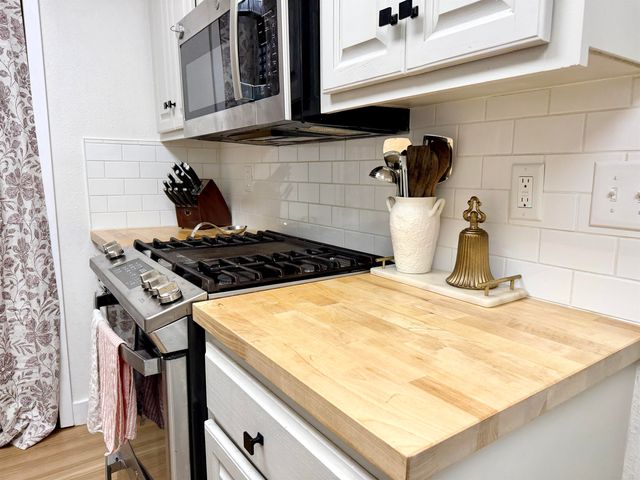 205 Yvonne Ln., Marshall, TX 75672