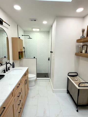 205 Yvonne Ln., Marshall, TX 75672