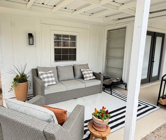 205 Yvonne Ln., Marshall, TX 75672