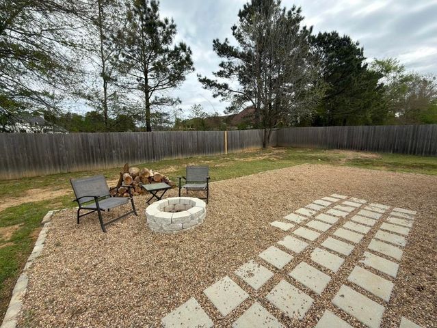205 Yvonne Ln., Marshall, TX 75672