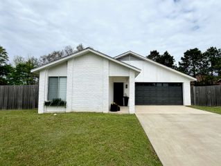 205 Yvonne Ln., Marshall, TX 75672