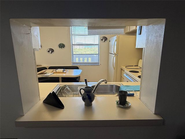 200 SE 5th Avenue 606, Dania Beach, FL 33004