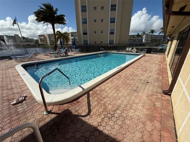 200 SE 5th Avenue 606, Dania Beach, FL 33004
