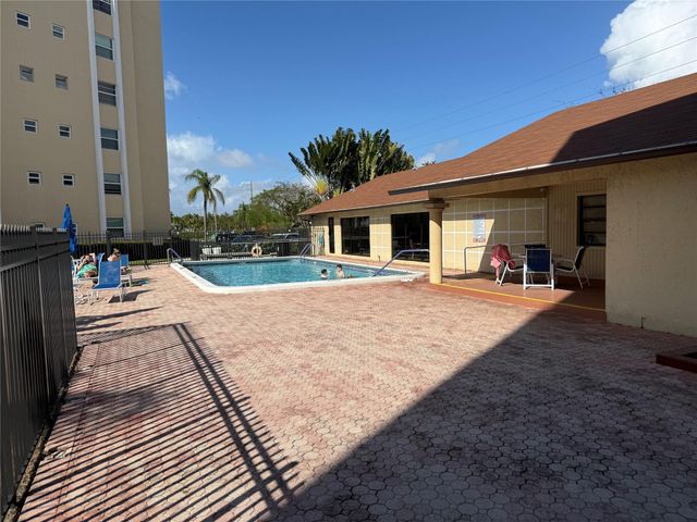 200 SE 5th Avenue 606, Dania Beach, FL 33004