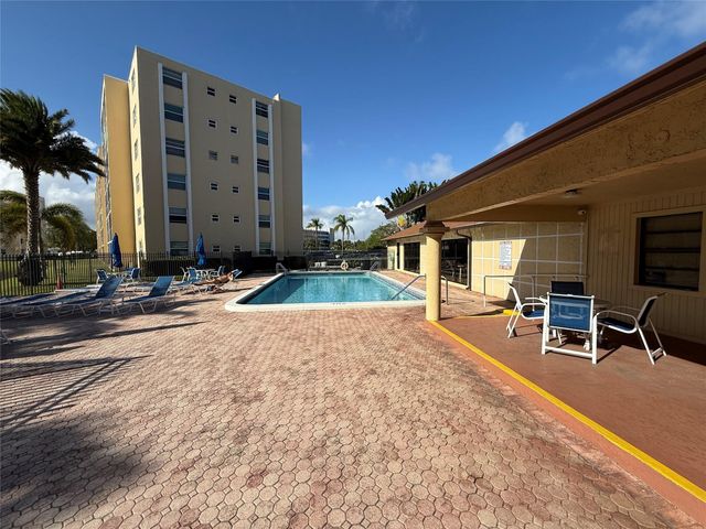 200 SE 5th Avenue 606, Dania Beach, FL 33004