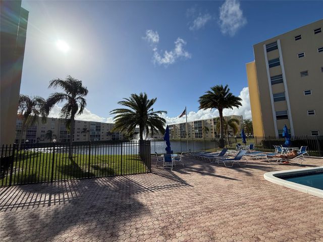 200 SE 5th Avenue 606, Dania Beach, FL 33004