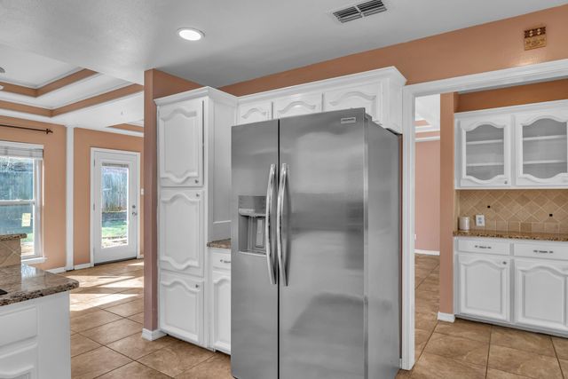 1218 Daffodil Ln., Longview, TX 75604