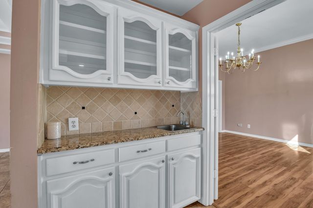 1218 Daffodil Ln., Longview, TX 75604