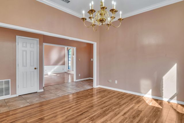 1218 Daffodil Ln., Longview, TX 75604