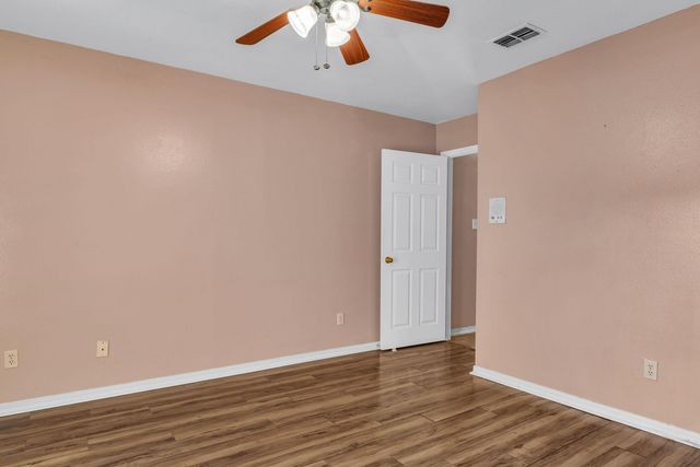 1218 Daffodil Ln., Longview, TX 75604