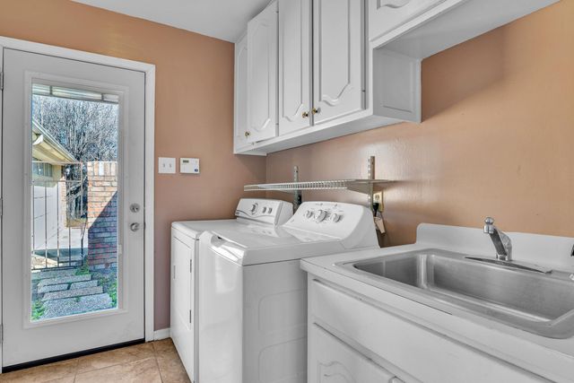 1218 Daffodil Ln., Longview, TX 75604