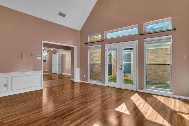 1218 Daffodil Ln., Longview, TX 75604