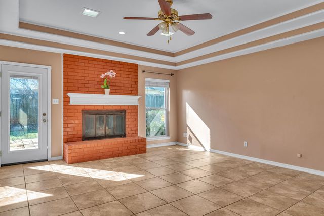 1218 Daffodil Ln., Longview, TX 75604