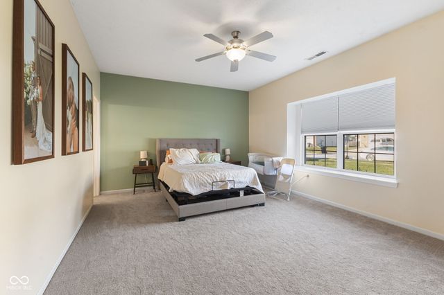 729 W Harriman Avenue, Bargersville, IN 46106