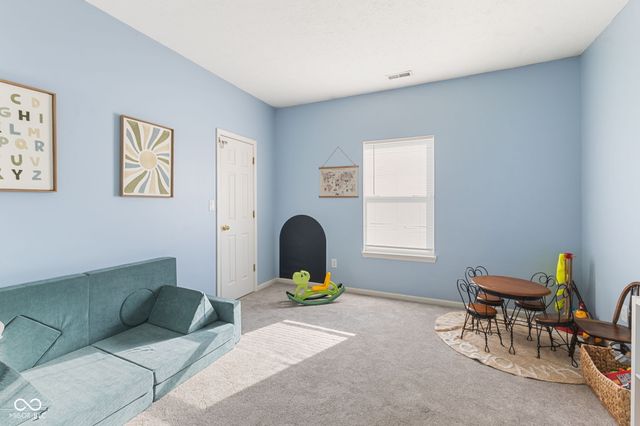 729 W Harriman Avenue, Bargersville, IN 46106