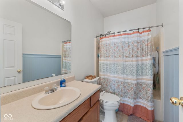 729 W Harriman Avenue, Bargersville, IN 46106