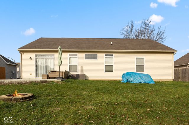 729 W Harriman Avenue, Bargersville, IN 46106