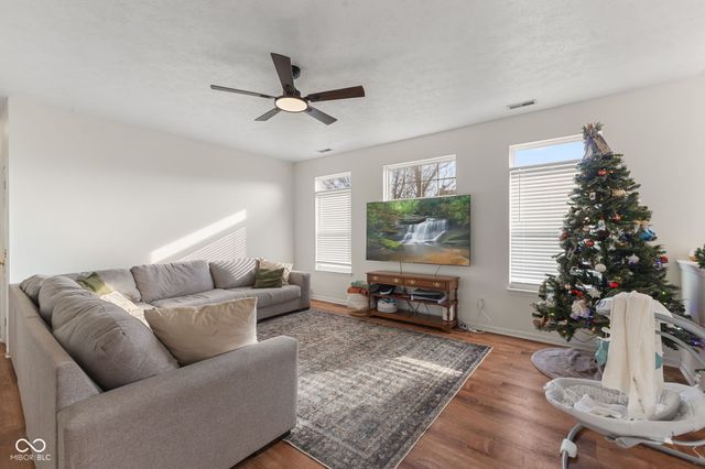 729 W Harriman Avenue, Bargersville, IN 46106