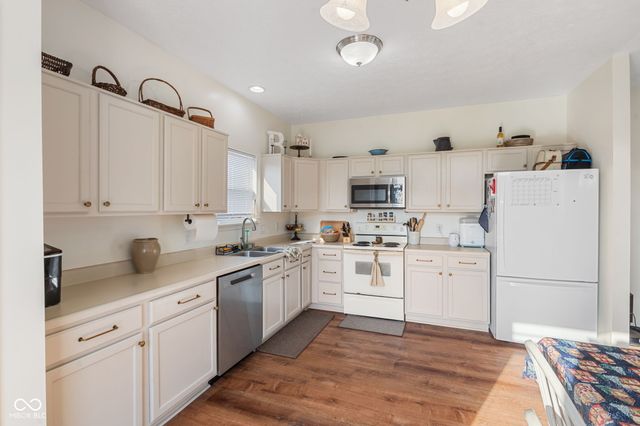 729 W Harriman Avenue, Bargersville, IN 46106