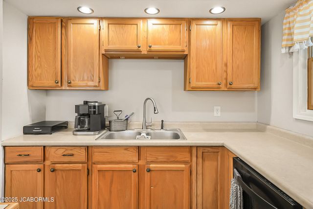 1503 S ROACHE STREET, California, MO 65018