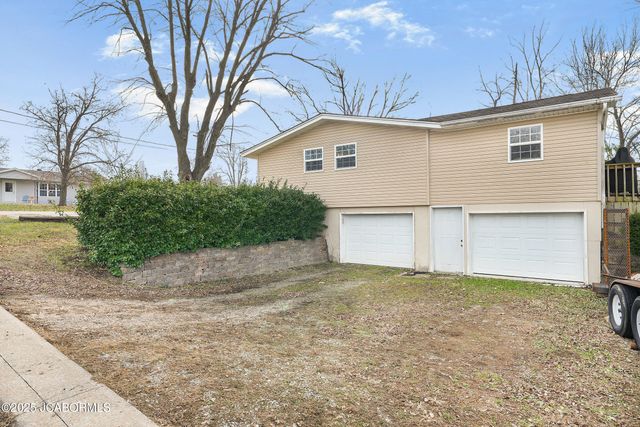 1503 S ROACHE STREET, California, MO 65018