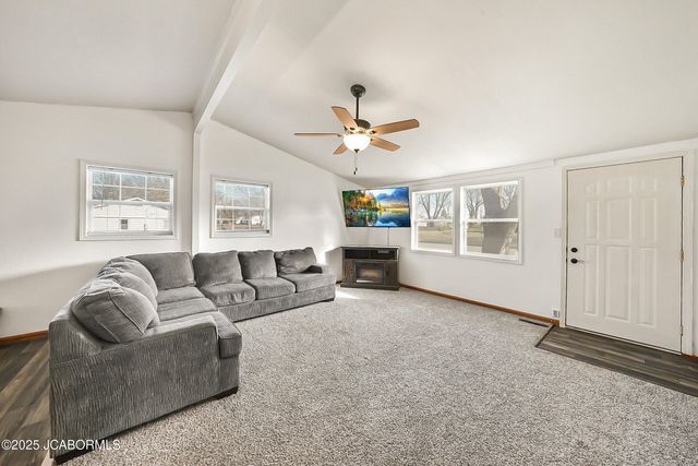 1503 S ROACHE STREET, California, MO 65018