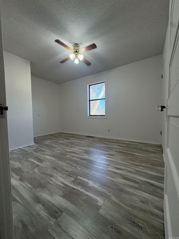 919 W Mueller, Paragould, AR 72450