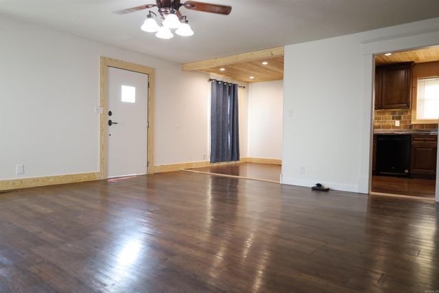 919 W Mueller, Paragould, AR 72450