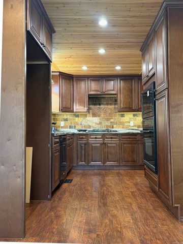 919 W Mueller, Paragould, AR 72450