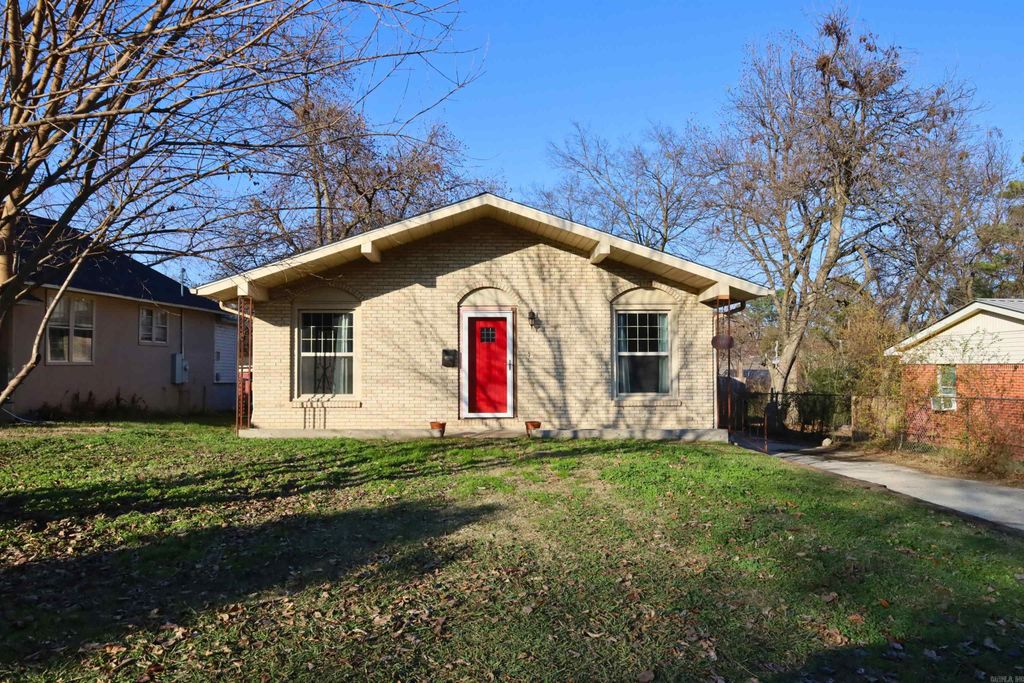 919 W Mueller, Paragould, AR 72450