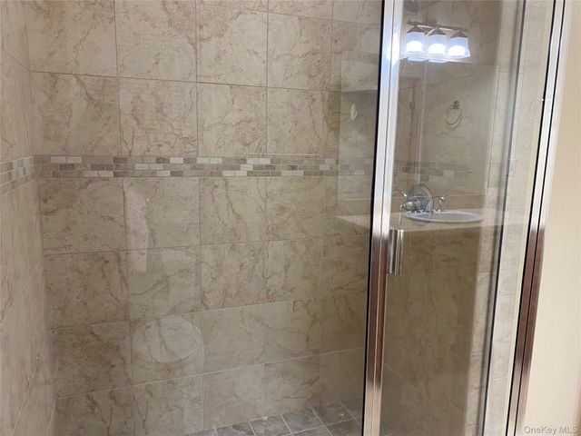 11 Nicole Court, Copiague, NY 11726