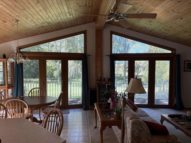 3956 COUNTY RD G, Oshkosh, WI 54904