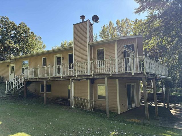 3956 COUNTY RD G, Oshkosh, WI 54904
