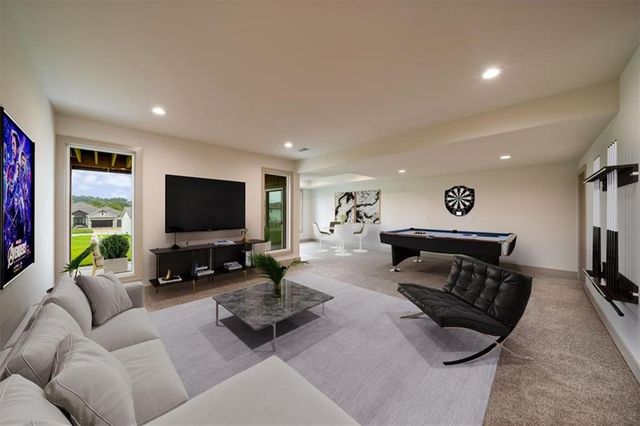 4012 NE Chapel Ridge Place, Lee's Summit, MO 64064