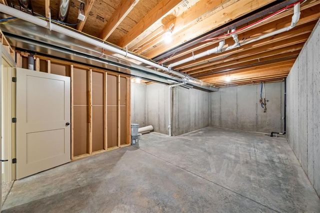 4012 NE Chapel Ridge Place, Lee's Summit, MO 64064