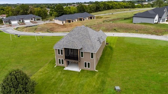 4012 NE Chapel Ridge Place, Lee's Summit, MO 64064