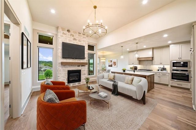 4012 NE Chapel Ridge Place, Lee's Summit, MO 64064