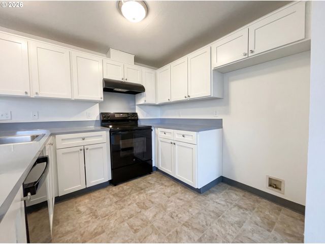 1108 Ne TAMERA Ln, Portland, OR 97220