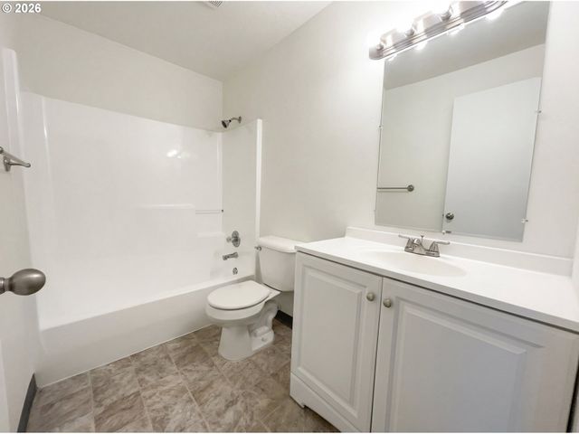 1108 Ne TAMERA Ln, Portland, OR 97220