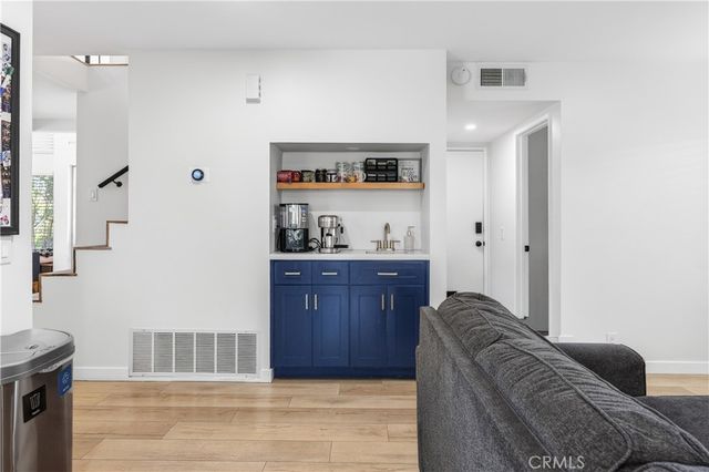 2004 Cumberland, West Covina, CA 91792